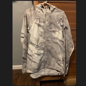 Nike SB Windbreaker